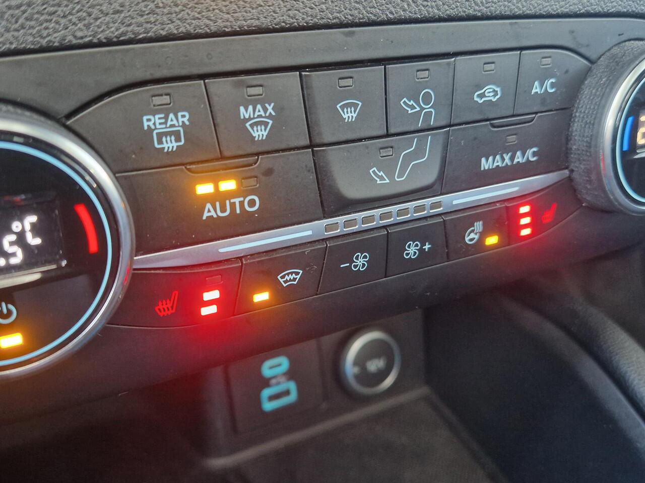 Ford KUGA 2.5 PHEV ST-Line X | Panoramadak | Adaptive cruise control | Winterpack | Dodehoeksensoren