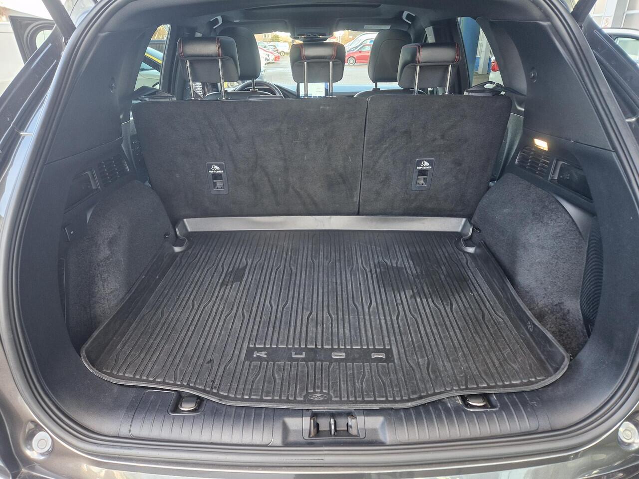 Ford KUGA 2.5 PHEV ST-Line X | Panoramadak | Adaptive cruise control | Winterpack | Dodehoeksensoren