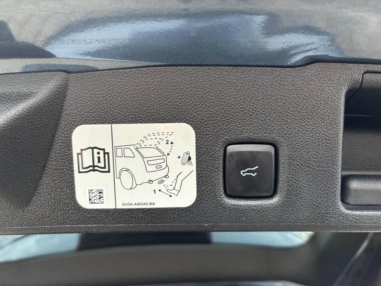 Ford KUGA 2.5 PHEV ST-Line X 225pk Trekhaak | Winterpack | Adaptieve Cruise | B&O audio | Elek Achterklep | 19 inch velgen | Dealer onderhouden