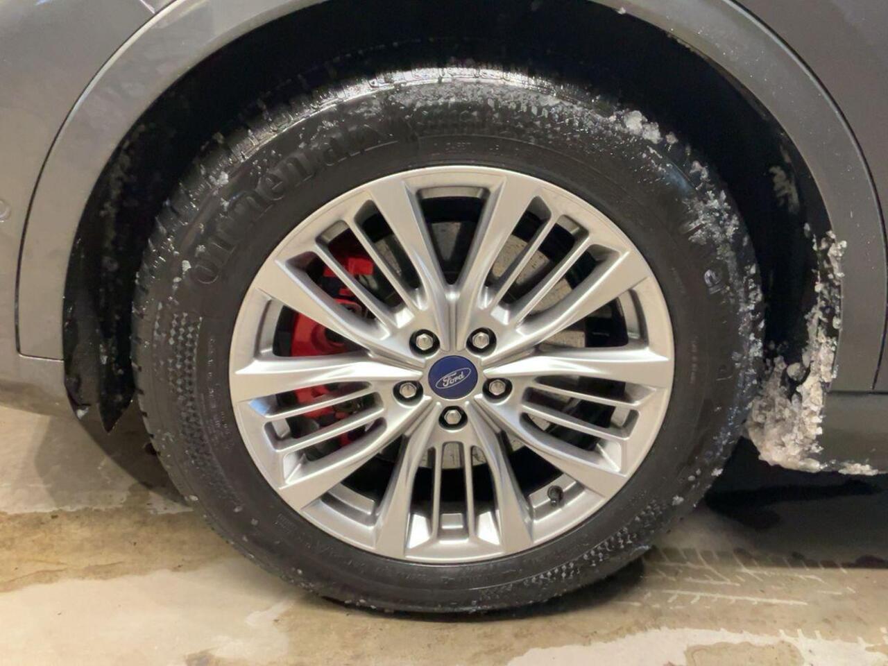 Ford KUGA 2.5 PHEV ST-Line X 225pk | Afneembare Trekhaak | Adaptieve Cruise | Dodehoeksensoren | Winterpack | 19 inch velgen | Head up Display | Achteruitrijcamera