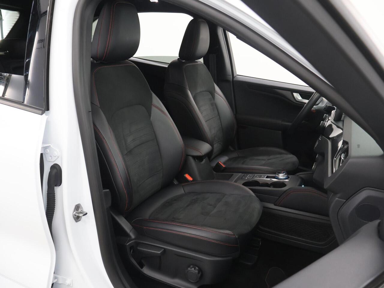 Ford KUGA 2.5 PHEV ST-Line X | Trekhaak Afneembaar | Winterpakket | Cruise Control Adaptief | B&O | Navigatie | Parkeercamera | Navigatie |