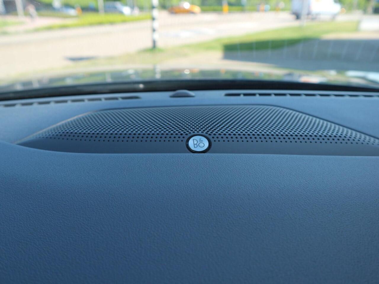 Ford KUGA 2.5 PHEV Vignale * ADAPT. CRUISE * BLIS * WINTER PACK *