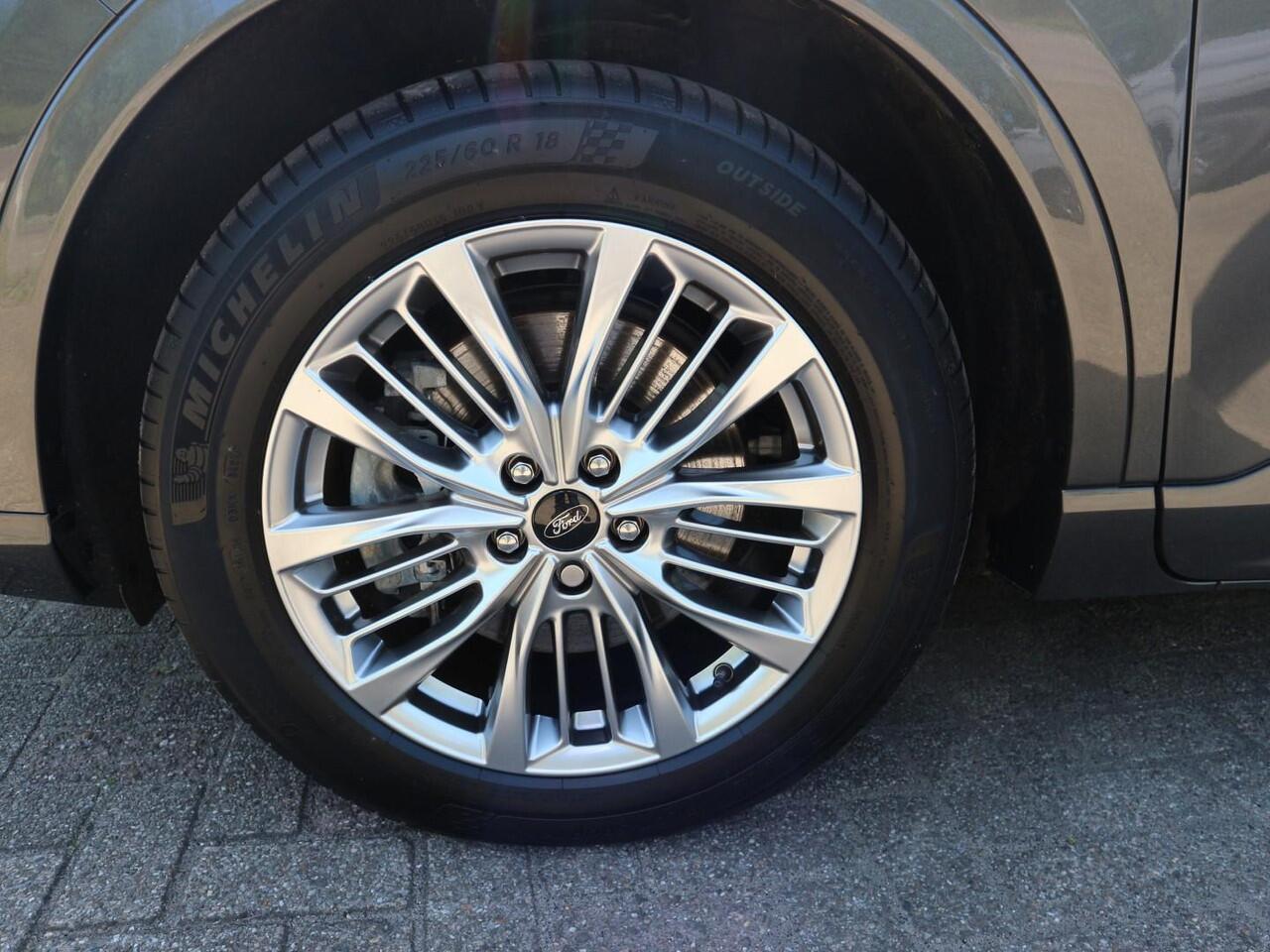 Ford KUGA 2.5 PHEV Vignale * ADAPT. CRUISE * BLIS * WINTER PACK *