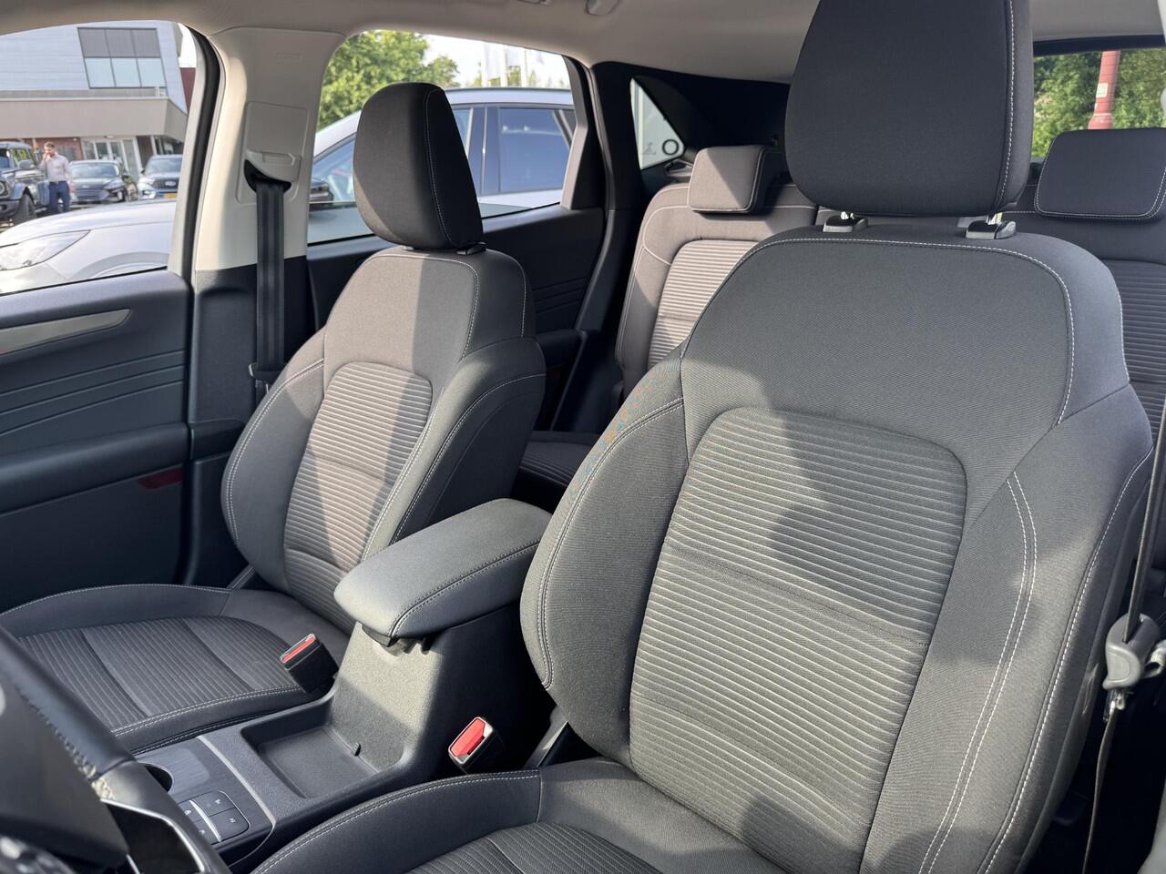 Ford KUGA 2.5 PHEV Titanium | 225pk | Adaptive cruise control | Winter Pack | Dodehoeksensoren