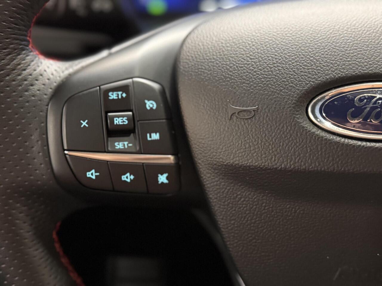 Ford KUGA 2.5 PHEV 225pk ST-Line Navi Camera Winter pack Elek. Achterklep NL-Auto Dealeronderhouden