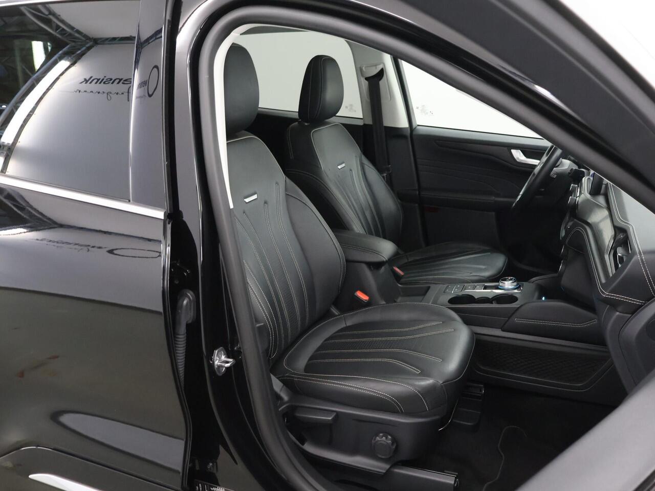 Ford KUGA 2.5 PHEV Vignale | Trekhaak | Panoramadak | Head up | Winterpack | Cruise Control Adaptief | B&O Audio |