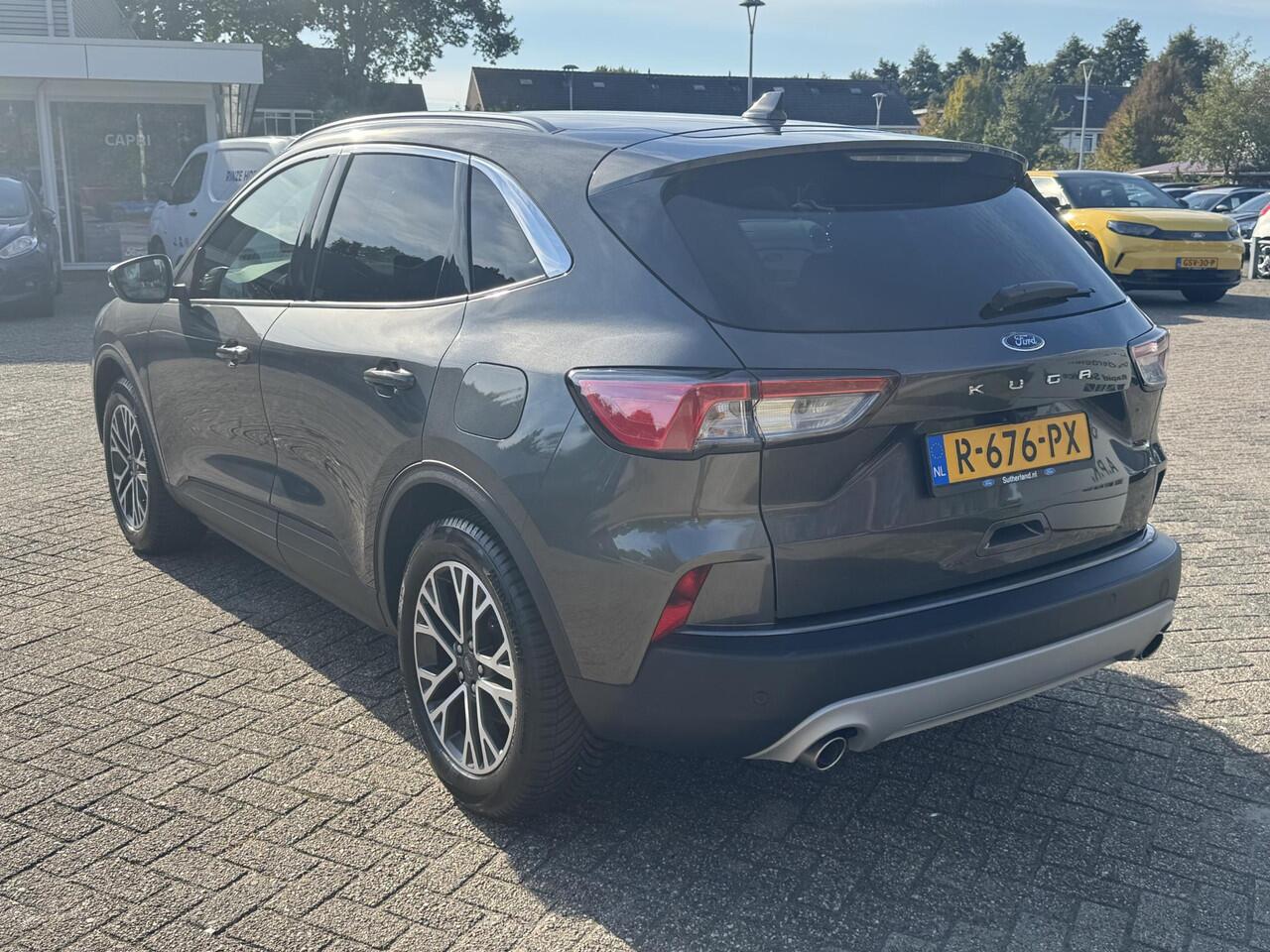 Ford KUGA 1.5 EcoBoost Titanium X 150pk | Achteruitrijcamera | Cruise control | Winterpack | 18 inch Lichtmetalen velgen | 1.800kg Trekgewicht | Dealer onderhouden
