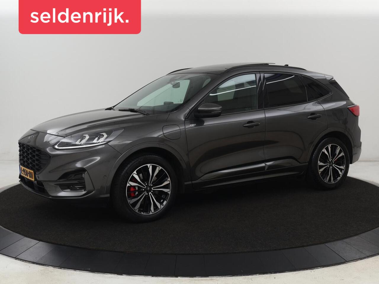 Ford KUGA 2.5 PHEV ST-Line X | Panoramadak | Head-Up | Trekhaak | Stoelverwarming | 360 Camera | B&O Sound | Carplay | Navigatie | Achterbankverwarming | Half leder | Keyless | Plug In