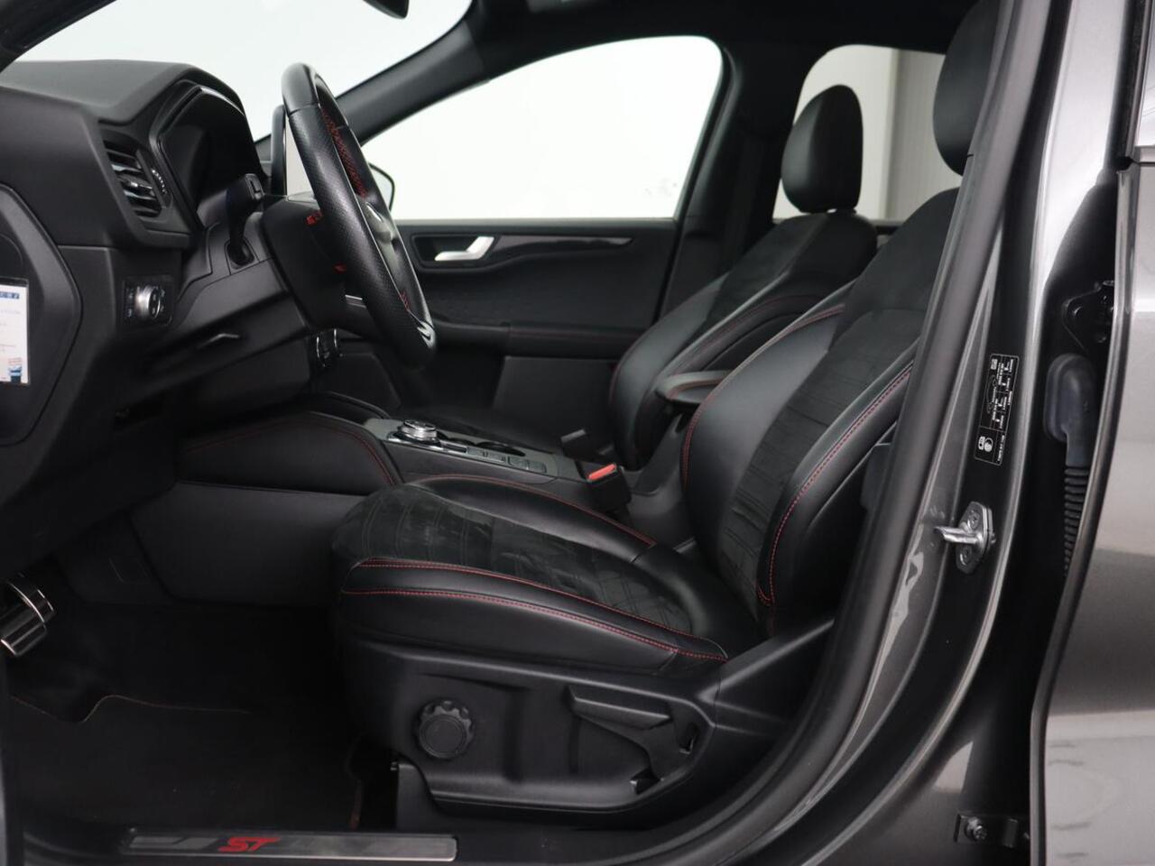 Ford KUGA 2.5 PHEV ST-Line X | Panoramadak | Head-Up | Trekhaak | Stoelverwarming | 360 Camera | B&O Sound | Carplay | Navigatie | Achterbankverwarming | Half leder | Keyless | Plug In