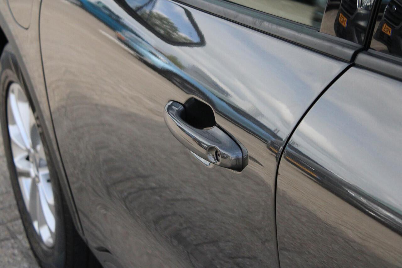 Ford KUGA 2.5 PHEV Titanium 225pk | Adaptive cruise control | Panoramadak | Dodehoeksensoren | Camera| Privacy Glass