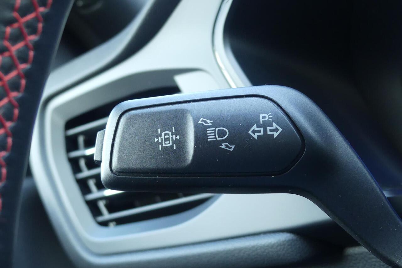 Ford KUGA 1.5 EcoBoost ST-Line X PANO, HUD, WINTER PACK, ADAPT. CRUISE, CLIMA, NAVI, CAMERA V&A, PDC V&A, APPLE CARPLAY/ANDROID AUTO, BLIS, KEYLESS, B&O, ELEKT. ACHTERKLEP, ELEKT. STOEL, 34.660KM