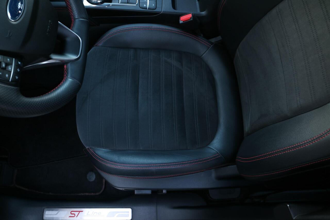 Ford KUGA 2.5 PHEV ST-Line X | Navi | LED | Blind spot | 20 inch! |