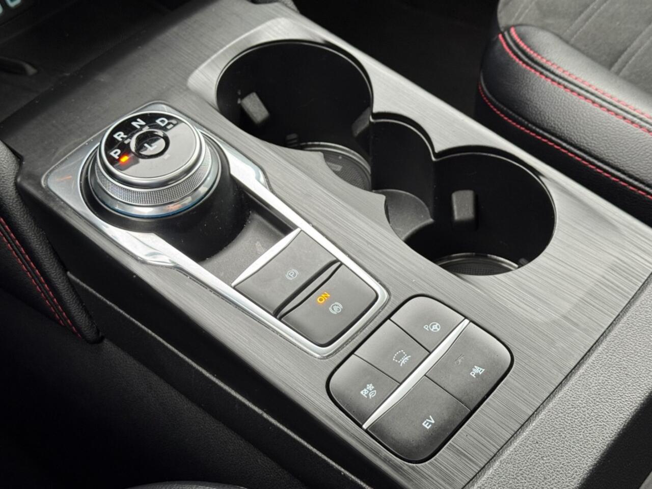 Ford KUGA 2.5 PHEV AUT. ST-LINE PANO-DAK LED NAVI CAMERA CARPLAY BenO HEAD-UP-DISPLAY