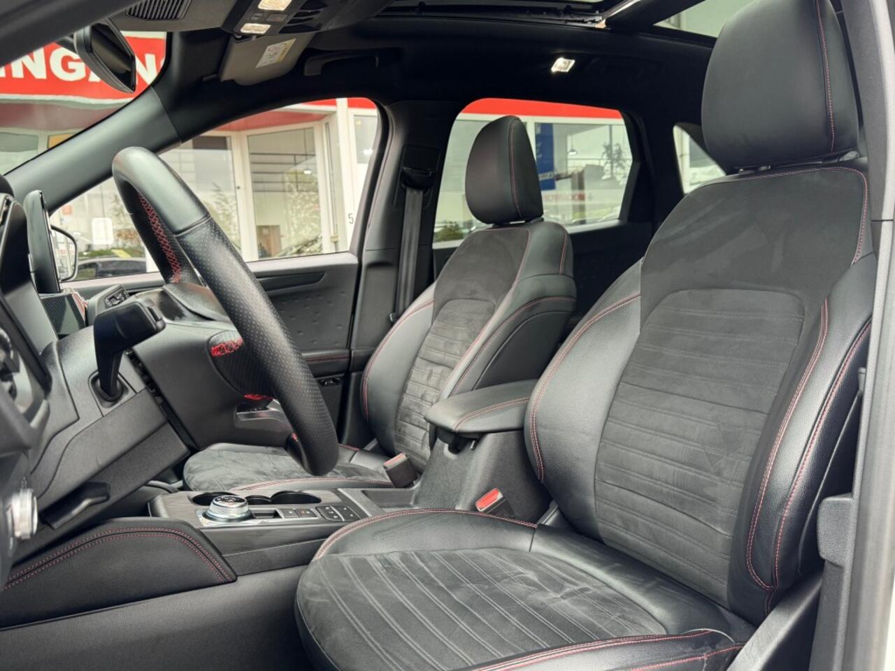 Ford KUGA 2.5 PHEV AUT. ST-LINE PANO-DAK LED NAVI CAMERA CARPLAY BenO HEAD-UP-DISPLAY