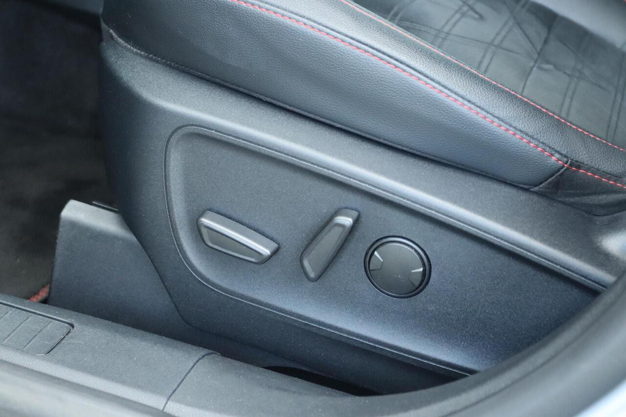 Ford KUGA 2.5 PHEV ST-LINE X | ADAPTIVE CRUISE | CAMERA | KEY-LESS | CARPLAY | LEDER/ALCANTARA