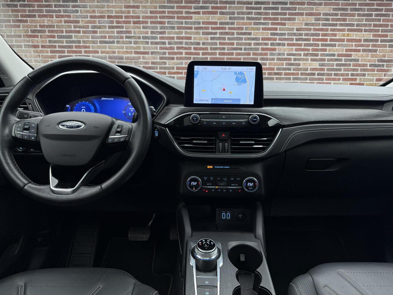 Ford KUGA 2.5 PHEV Vignale Panorama | Stoel-/stuur verwarming | Elekt. trekhaak | Elekt. memorie stoel