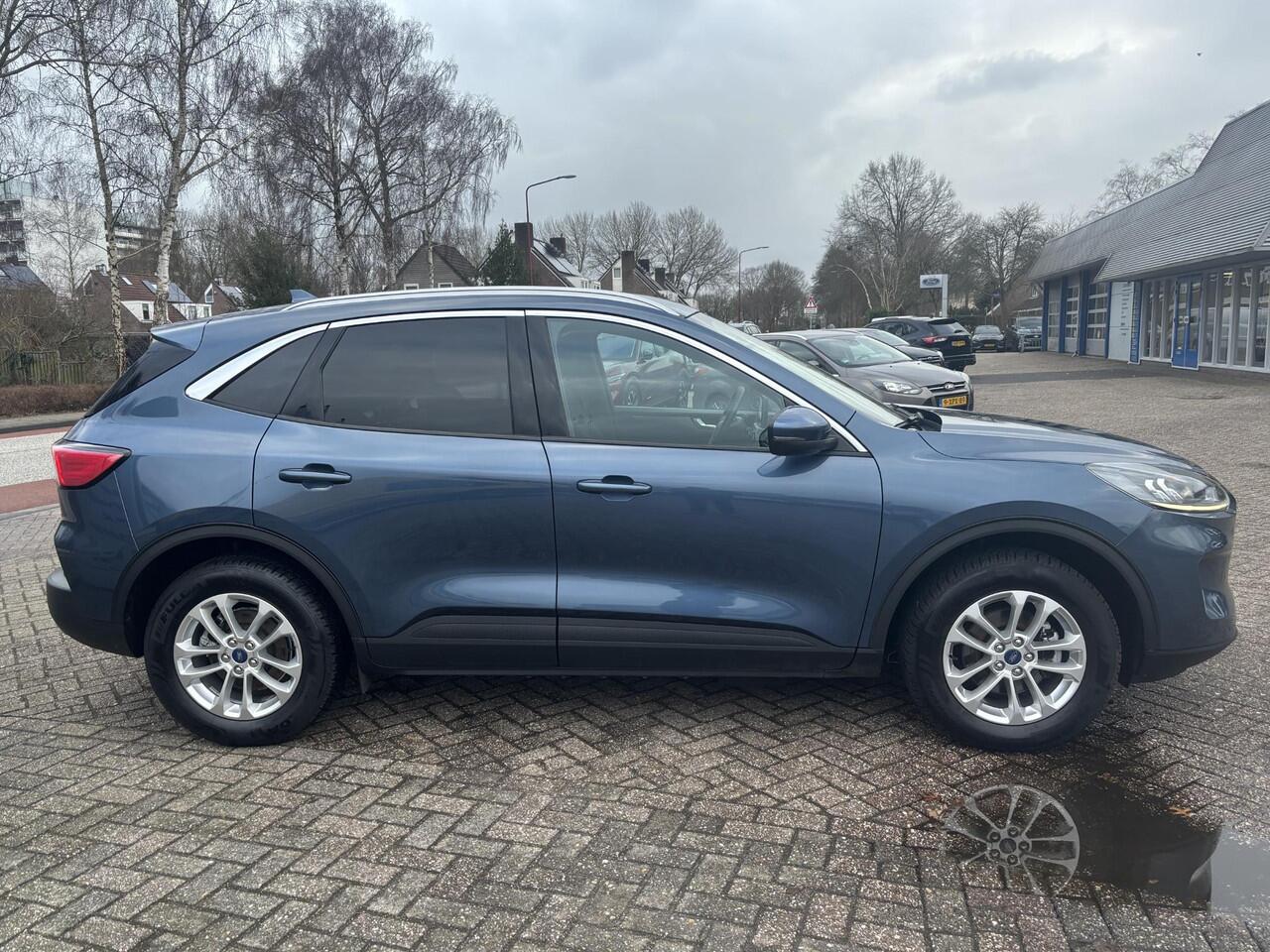 Ford KUGA 2.5 PHEV Titanium 225pk | Winterpack | Digitale Cockpit | 1.500kg Trekgewicht | All Weather Banden