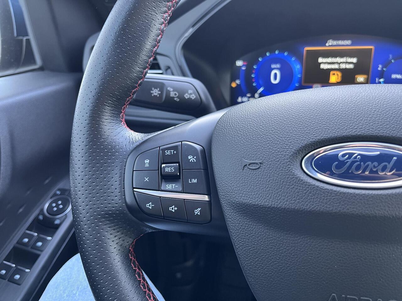 Ford KUGA 1.5 EcoBoost ST-Line X 150pk | Driver Assistance Pack | Wegklapbare Trekhaak | Winterpack | Technology Pack | 1.800kg Trekgewicht