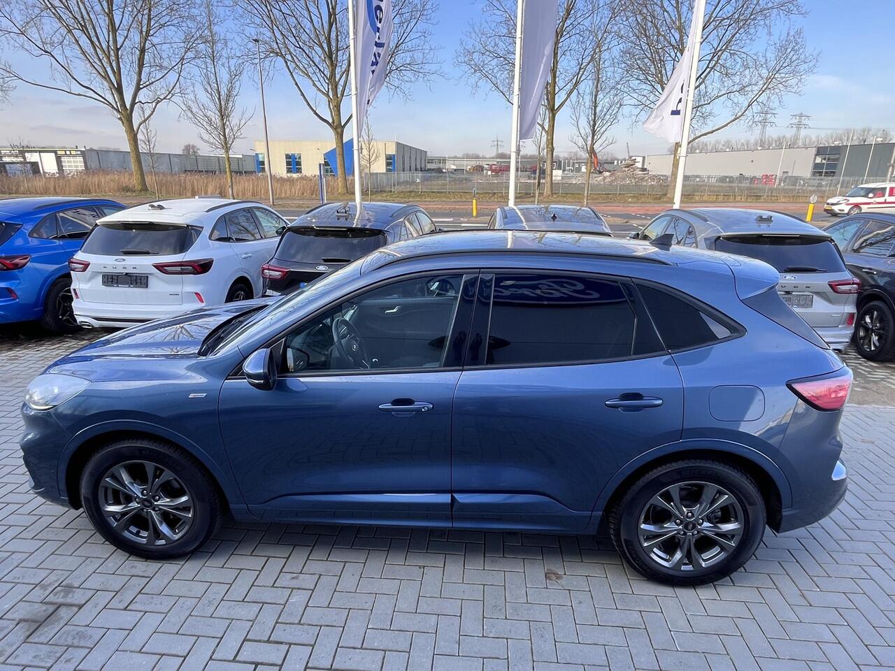 Ford KUGA 1.5 EcoBoost ST-Line X 150pk | Driver Assistance Pack | Wegklapbare Trekhaak | Winterpack | Technology Pack | 1.800kg Trekgewicht