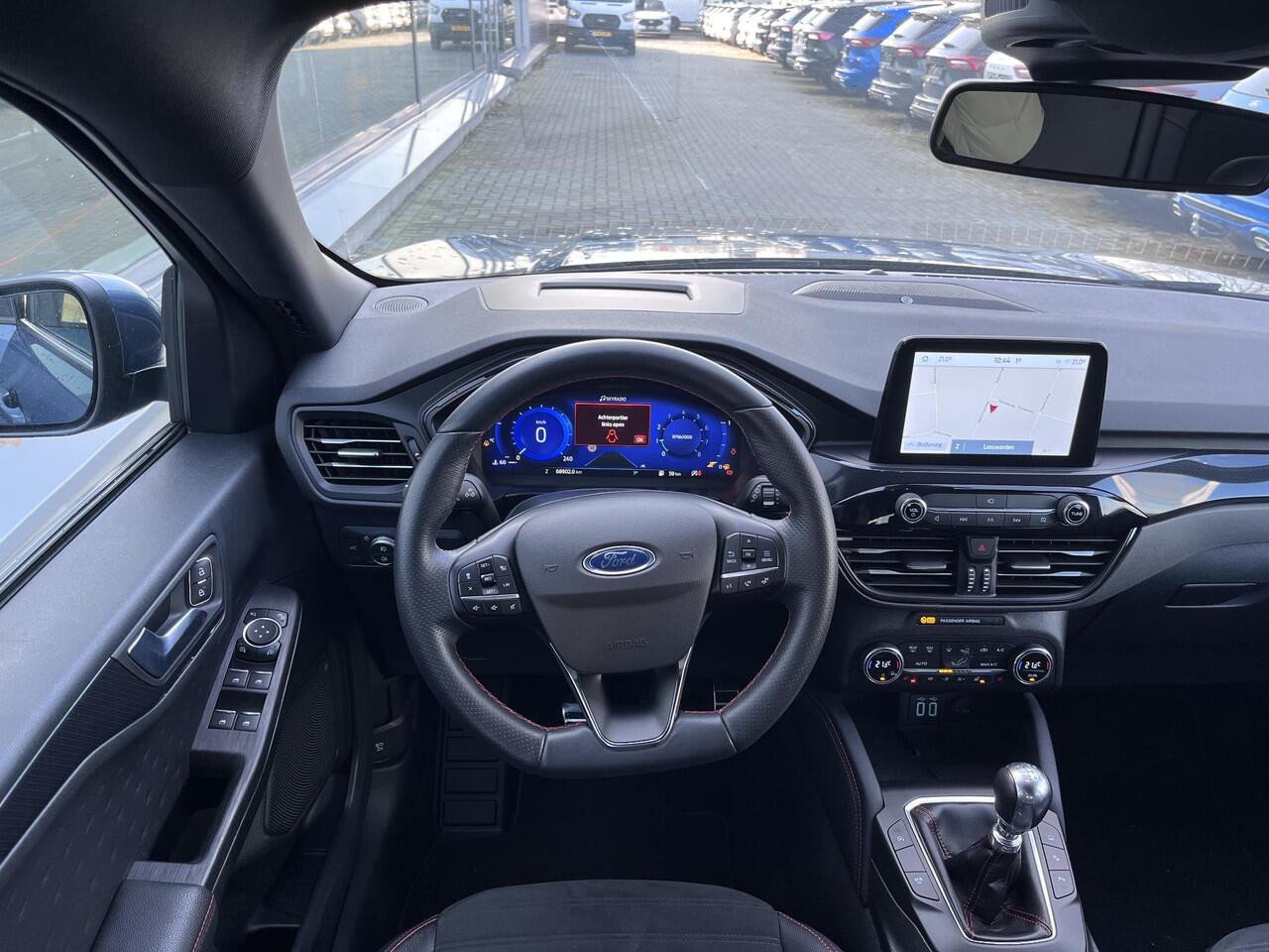 Ford KUGA 1.5 EcoBoost ST-Line X 150pk | Driver Assistance Pack | Wegklapbare Trekhaak | Winterpack | Technology Pack | 1.800kg Trekgewicht