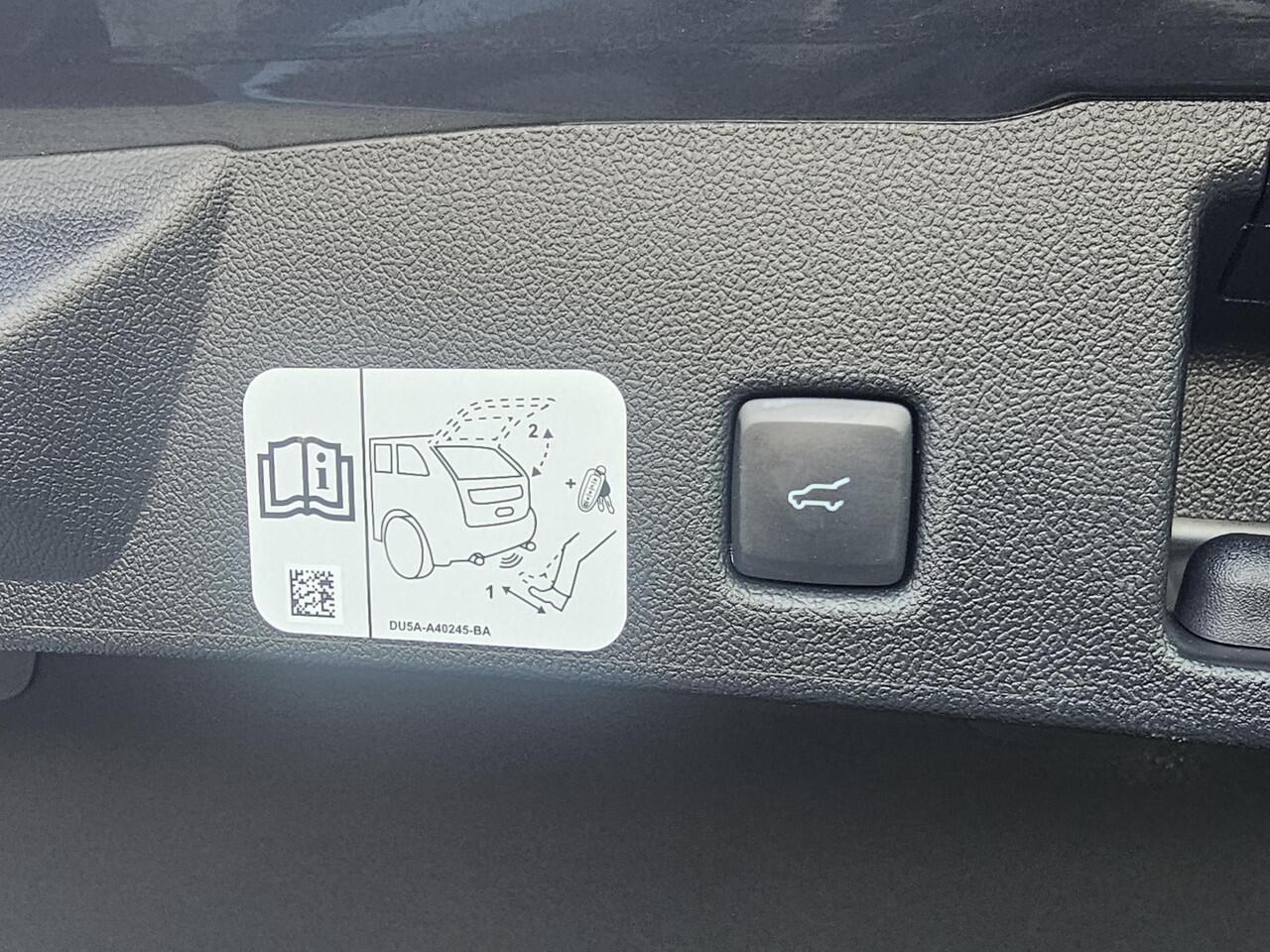 Ford KUGA 2.5 PHEV Titanium X | Schuif - Kanteldak | Half leder | B&O geluid | Elektrisch bedienbare achterklep | Full led etc.