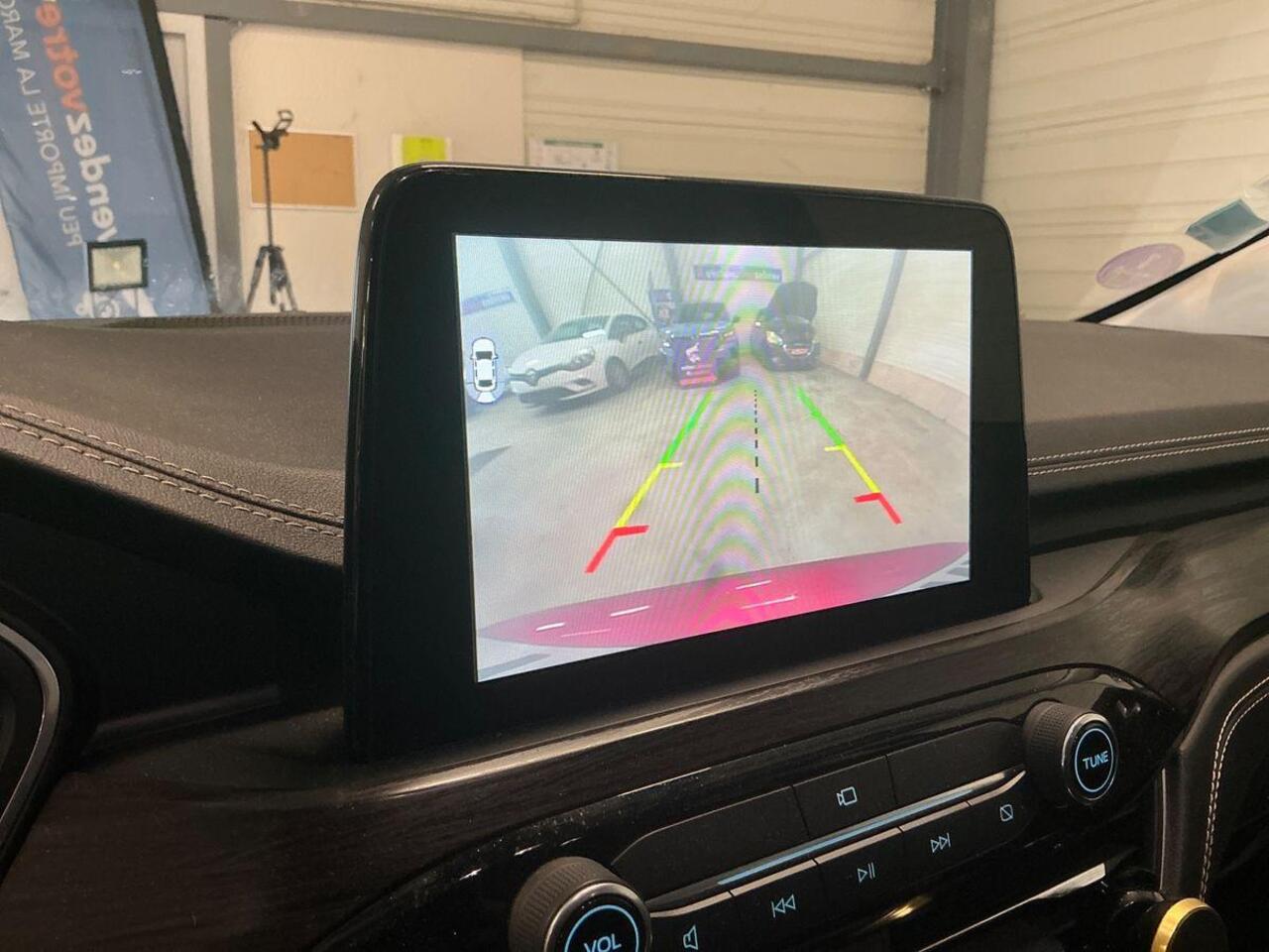 Ford KUGA 2.5 PHEV Vignale 225pk | Panoramadak | Adaptive cruise control | Winter Pack | Achteruitrijcamera | Bang&Olufsen | Elektrische achterklep