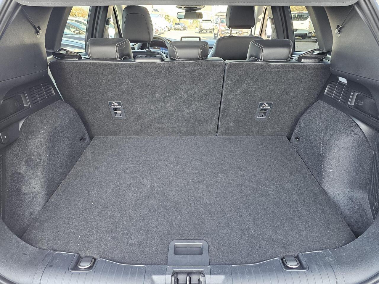 Ford KUGA Vignale Panoramadak | Lederen bekleding | Stoelgeheugen | Elektrische Achterklep | Winterpack | Zéér compleet!