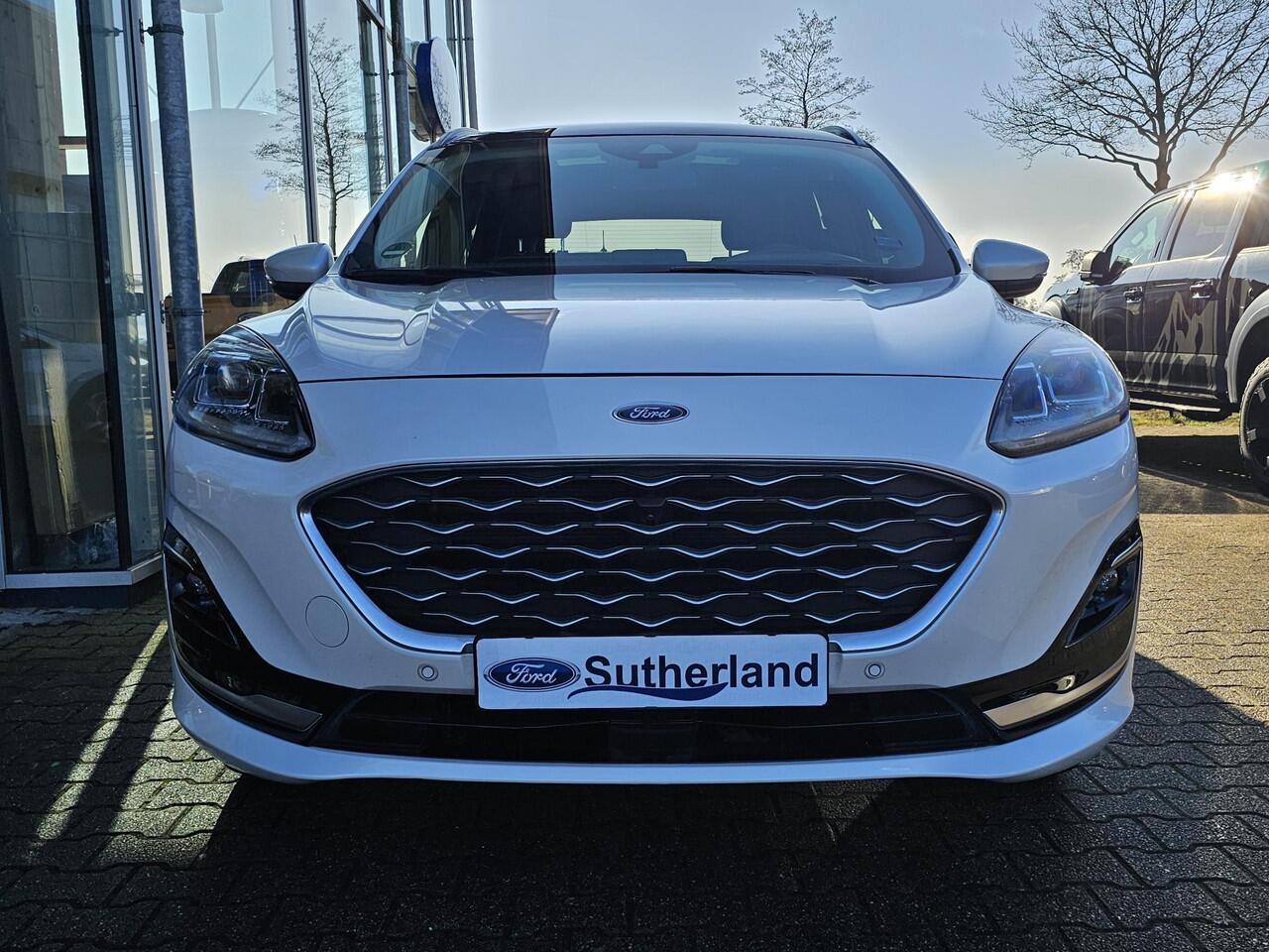 Ford KUGA Vignale Panoramadak | Lederen bekleding | Stoelgeheugen | Elektrische Achterklep | Winterpack | Zéér compleet!