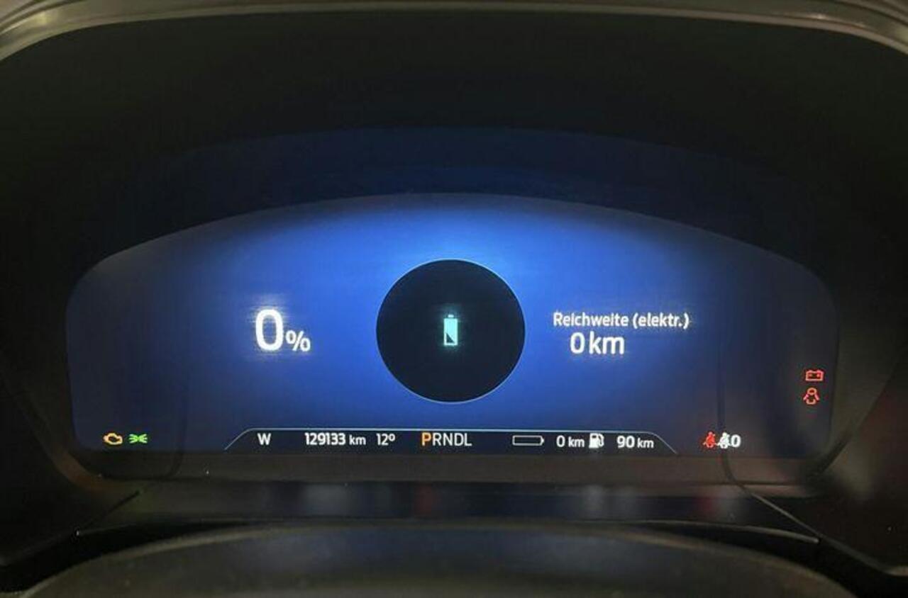 Ford KUGA 2.5 PHEV ST-Line X 225pk | Driver Assistance Pack | Panoramadak | Technology Pack | Winterpack | All Weather Banden