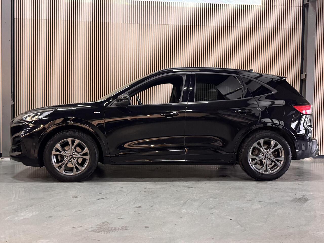 Ford KUGA 150pk ST-Line X Panoramadak Trekhaak Ad. Cruise Camera Parking Dodehoek HUD Dealeronderhouden