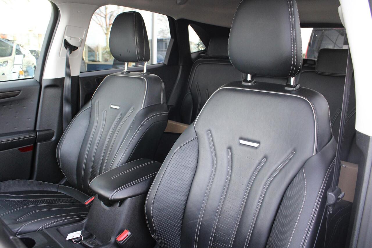 Ford KUGA 2.5 PHEV Vignale | Winterpack | Adaptive Cruise Control | Trekhaak | Climate Control | Camera | Navigatie |
