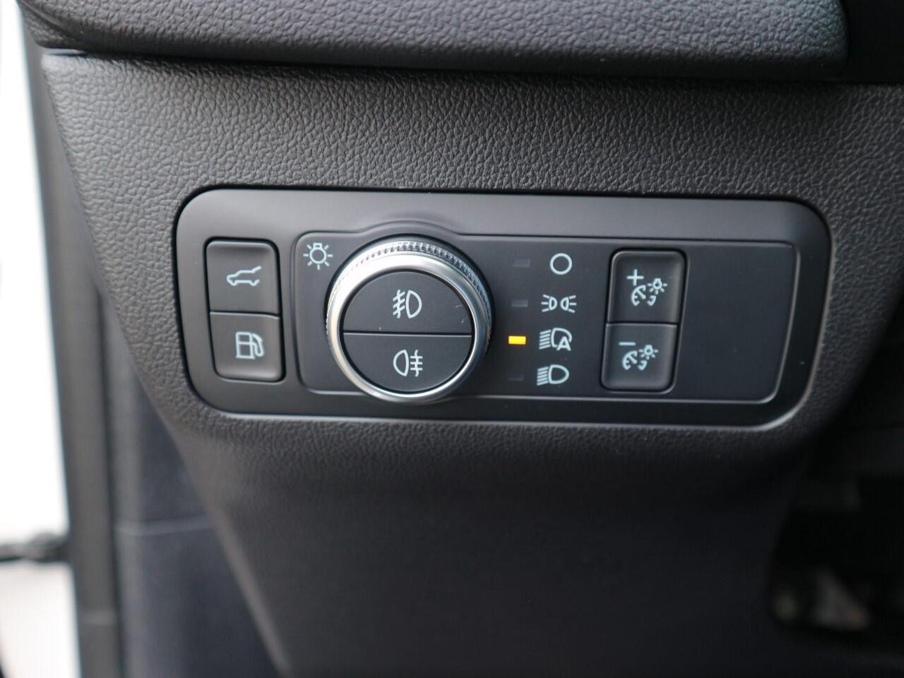 Ford KUGA 2.5 PHEV ST-Line X 225pk * AFN. TREKHAAK * Winter-, Technology-, Driver Assistance Pack * 20" LMV *