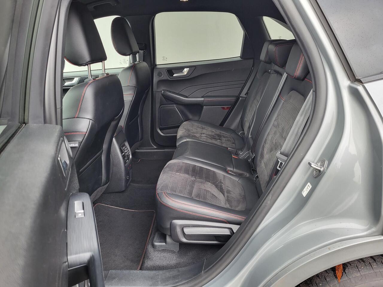 Ford KUGA 2.5 PHEV ST-Line X Automaat / Dealer onderhouden / 1.500 kg trekgewicht / Winter Pack / Headup Display / B&O audio / Camera / Navigatie / Android Auto / Apple Carplay