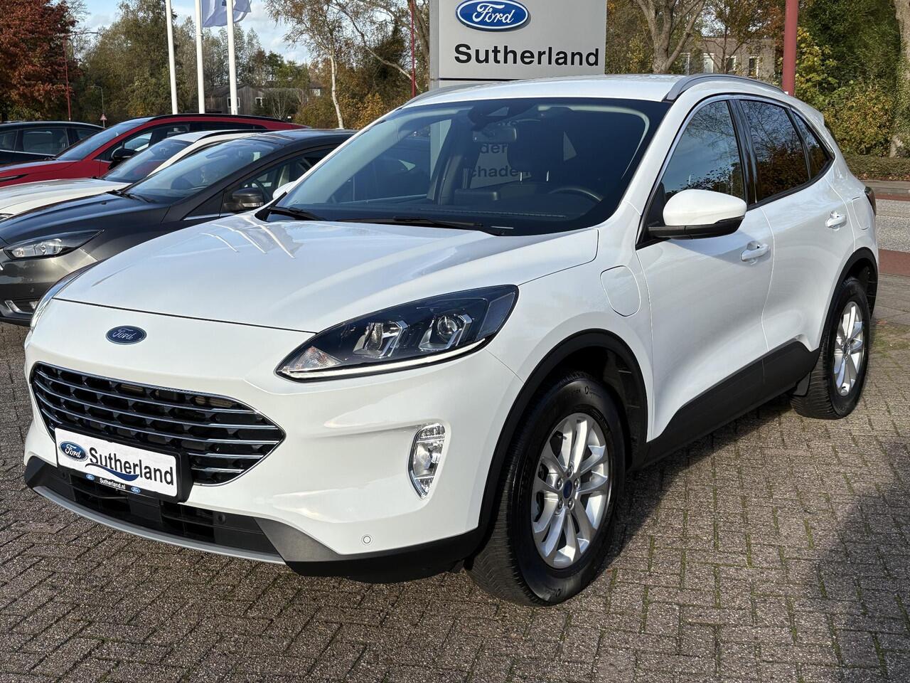 Ford KUGA 2.5 PHEV Titanium 225pk | Afneembare trekhaak | Winter Pack | Achteruitrijcamera | Navigatie | 1.500kg trekgewicht | Digitale Cockpit