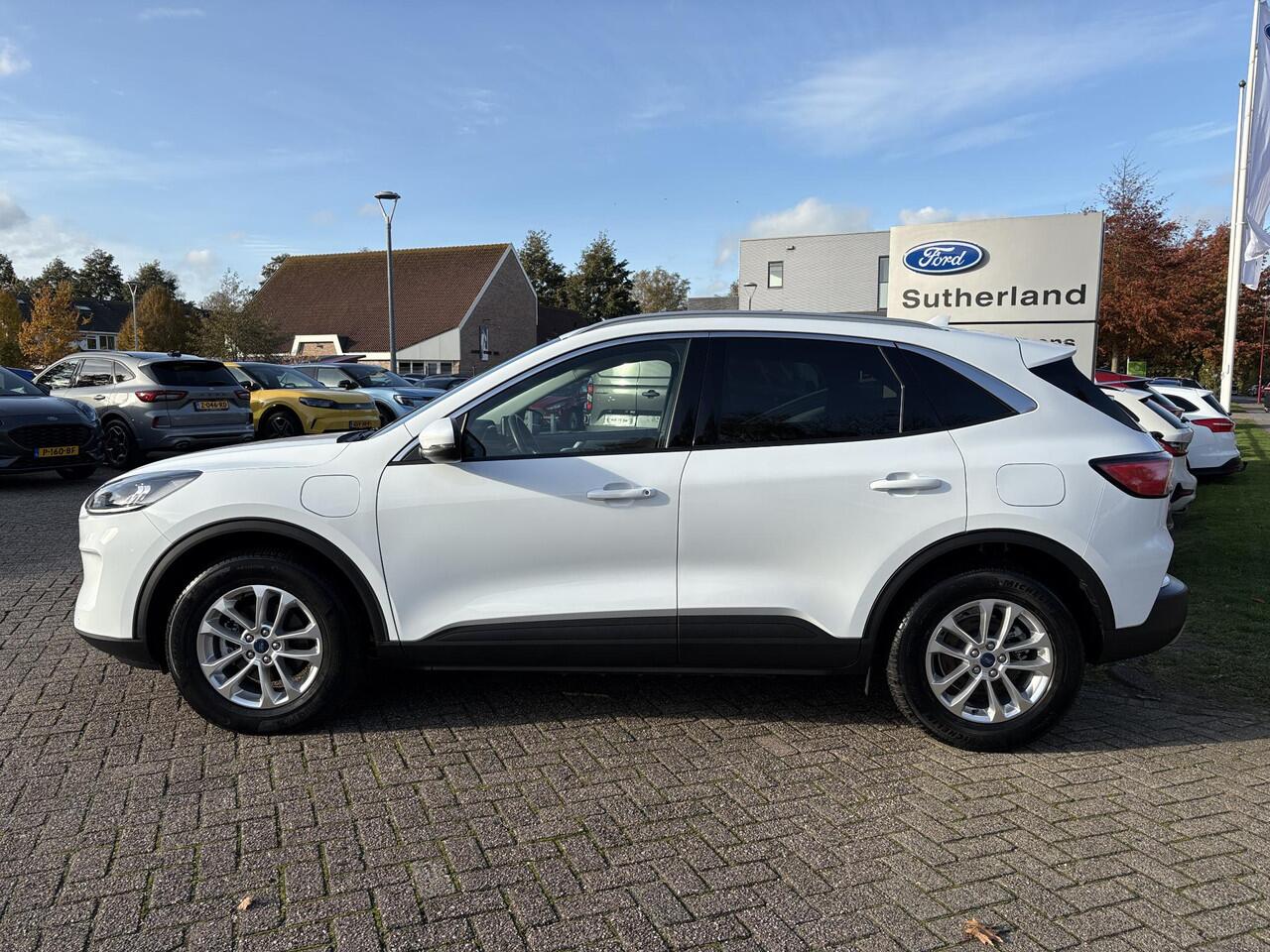 Ford KUGA 2.5 PHEV Titanium 225pk | Afneembare trekhaak | Winter Pack | Achteruitrijcamera | Navigatie | 1.500kg trekgewicht | Digitale Cockpit