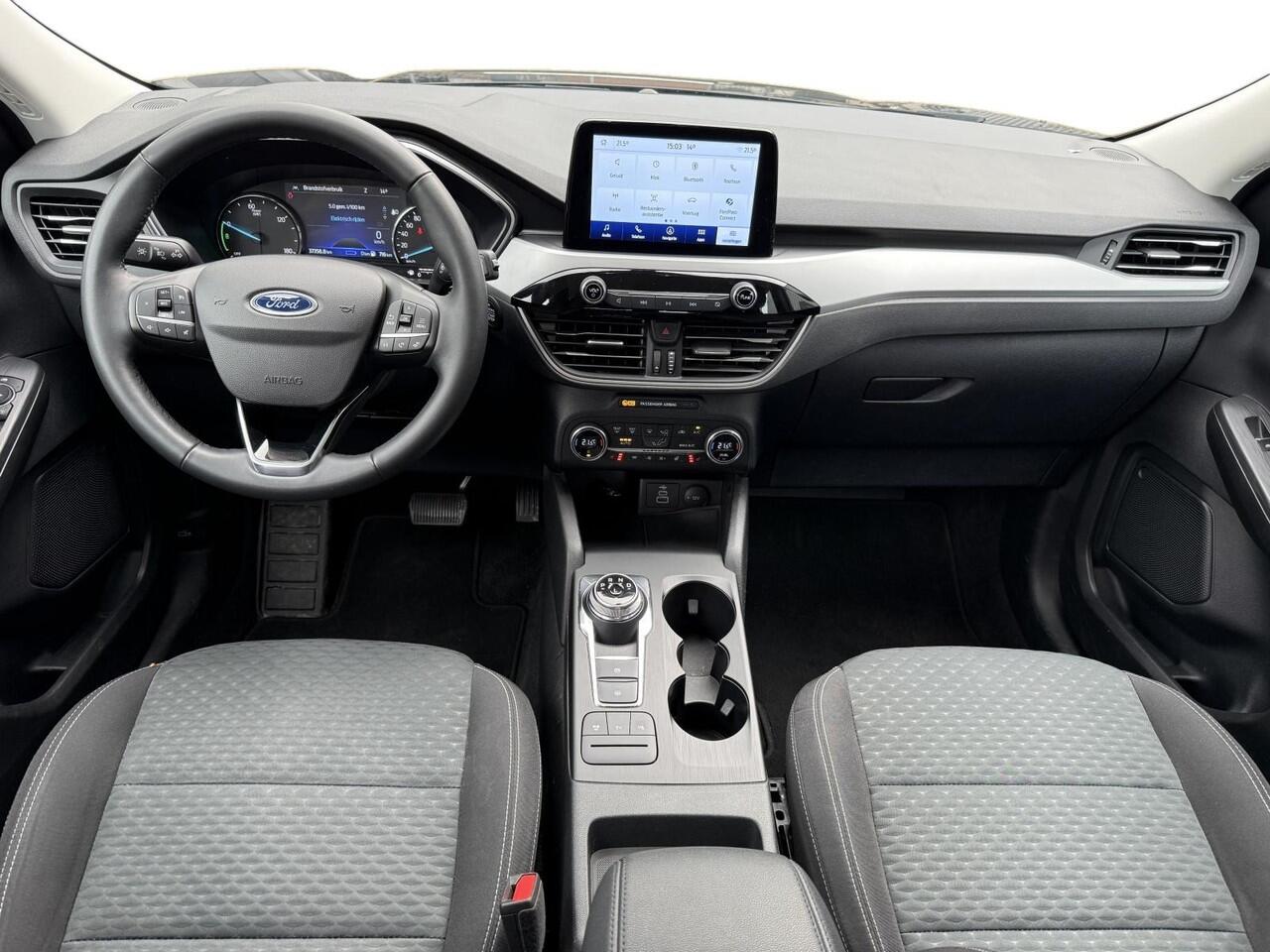 Ford KUGA Cool&Connect uitvoering met wegklapbare trekhaak