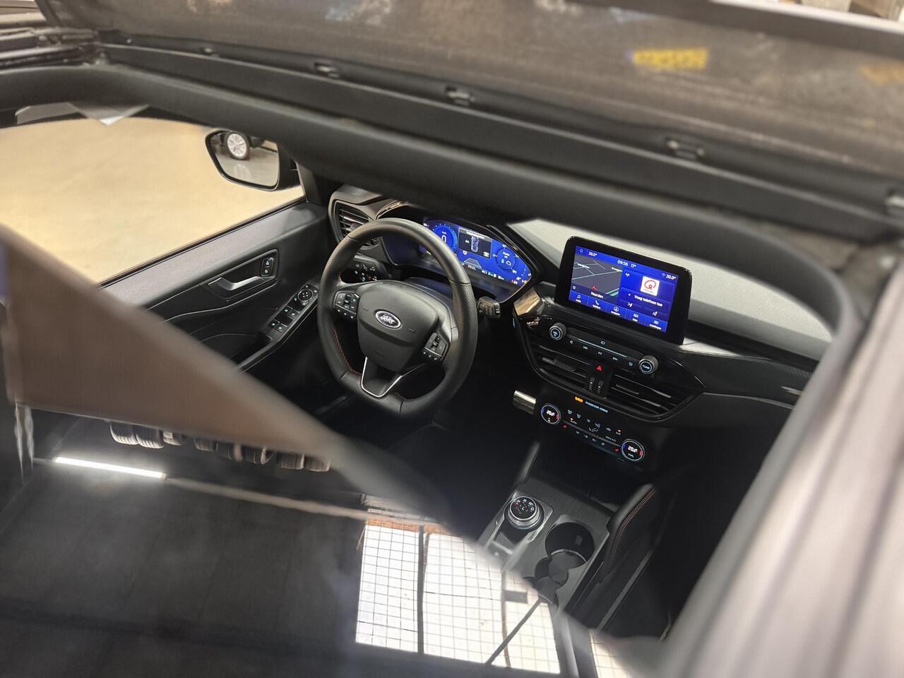 Ford KUGA 2.5 PHEV ST-Line X Panoramadak Trekhaak Full Options Camera Ad. Cruise Winter Parking pack Dodehoek HUD 1e eigenaar