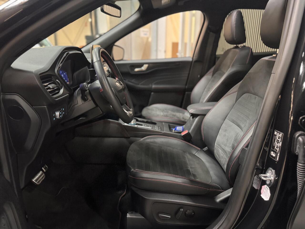 Ford KUGA 2.5 PHEV ST-Line X Panoramadak Trekhaak Full Options Camera Ad. Cruise Winter Parking pack Dodehoek HUD 1e eigenaar