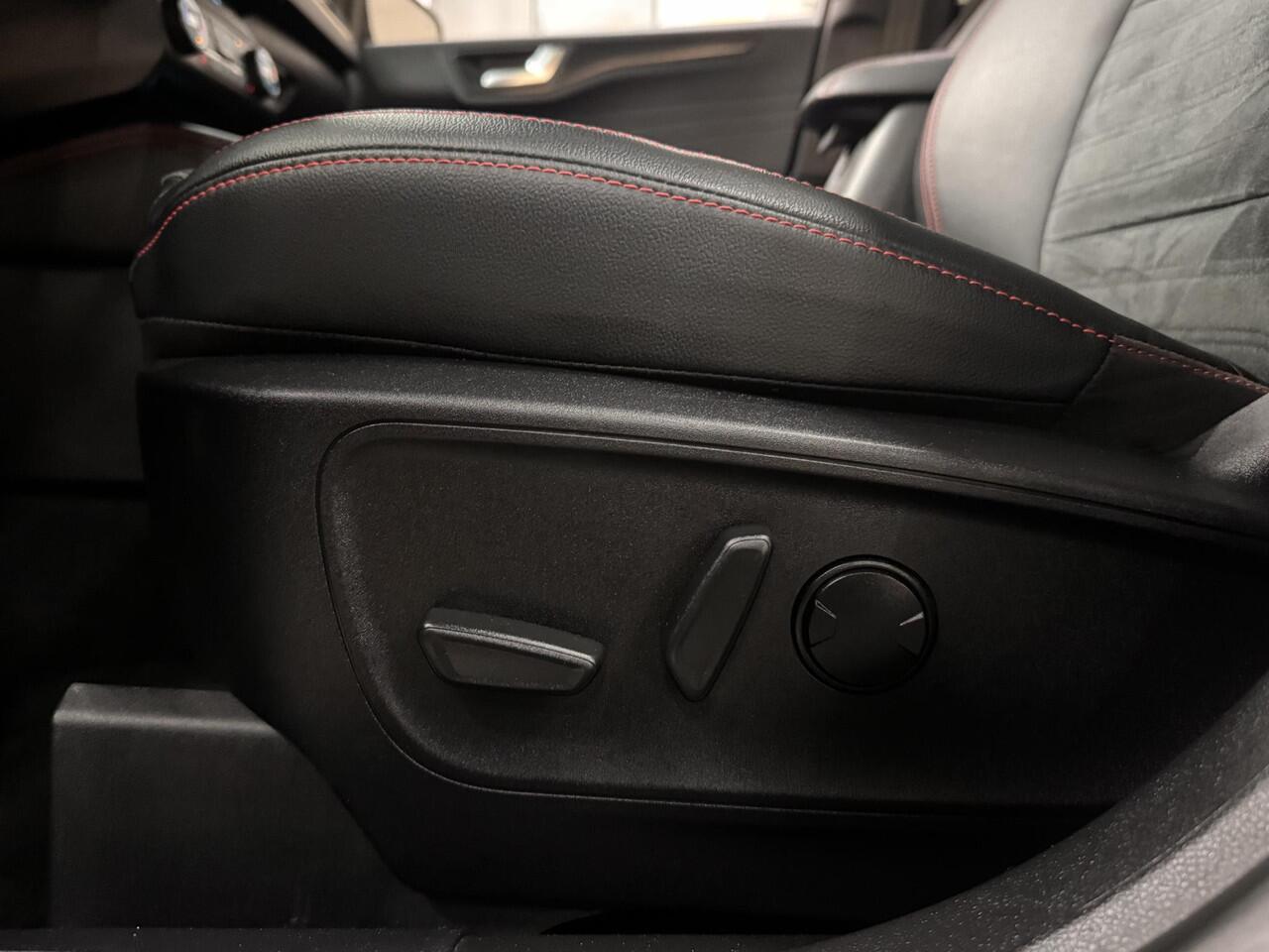 Ford KUGA 2.5 PHEV ST-Line X Panoramadak Trekhaak Full Options Camera Ad. Cruise Winter Parking pack Dodehoek HUD 1e eigenaar