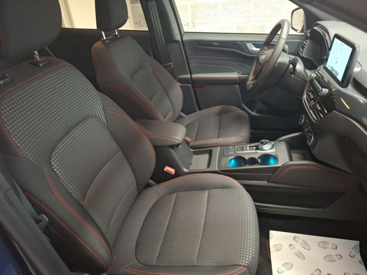 Ford KUGA ST-Line 2.5 Duratec PHEV. Alle optie's 11.000 km