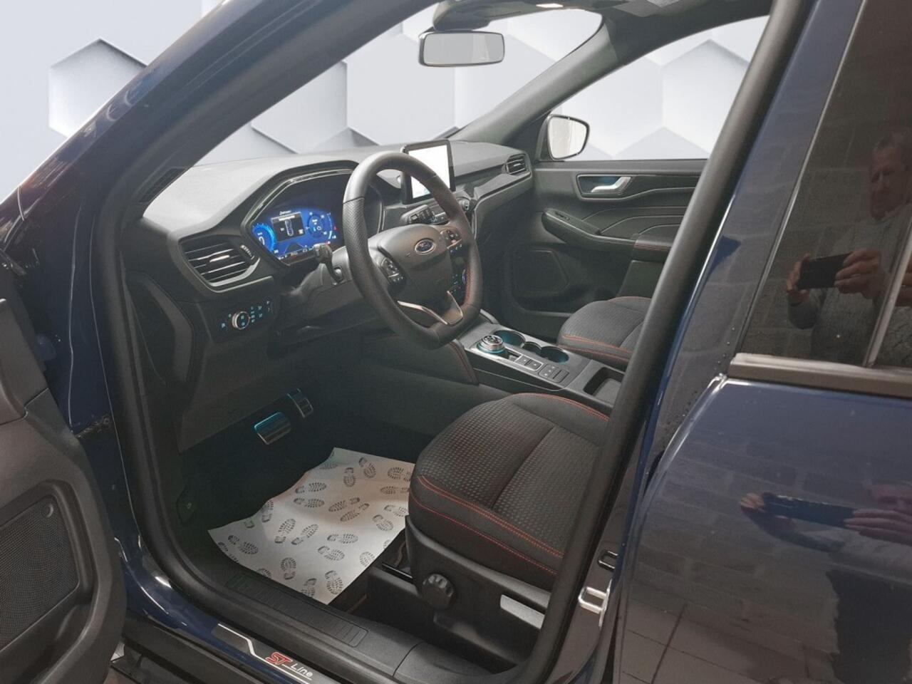 Ford KUGA ST-Line 2.5 Duratec PHEV. Alle optie's 11.000 km