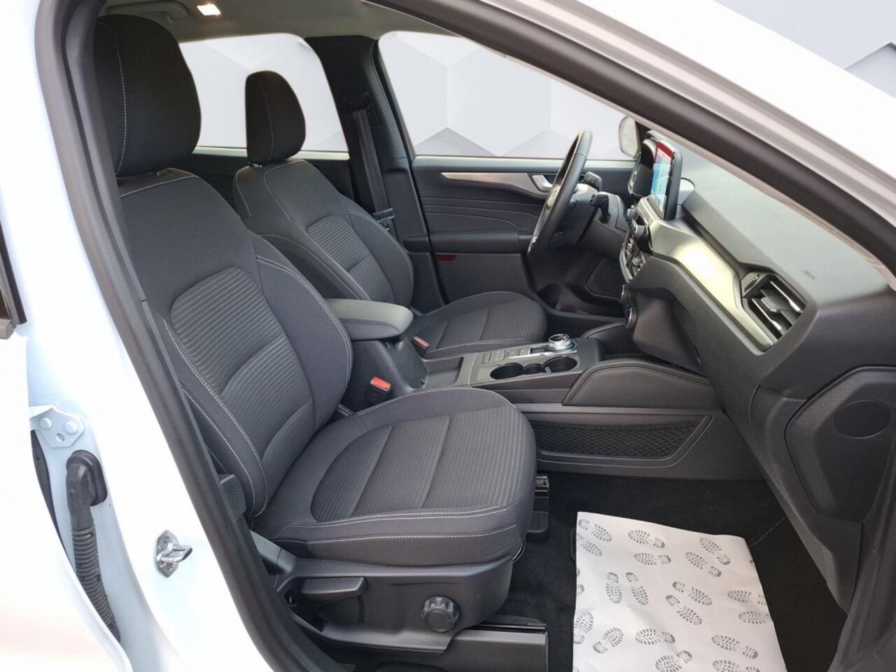 Ford KUGA 2.5 Duratec PHEV TITANIUM Plug-In Hybride, Winterpakket, Alle optie's, 18.000 km. Nieuwstaat.