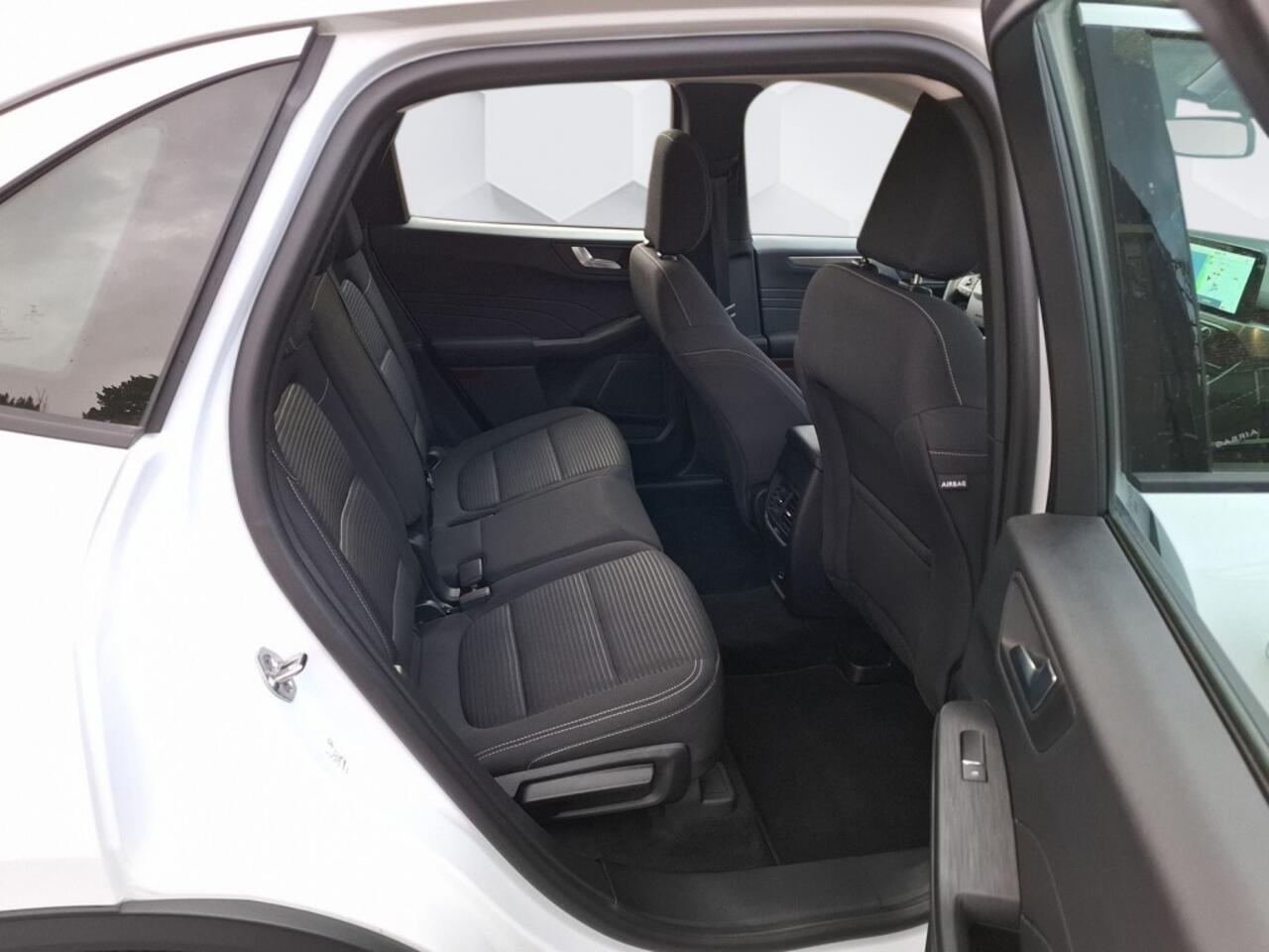 Ford KUGA 2.5 Duratec PHEV TITANIUM Plug-In Hybride, Winterpakket, Alle optie's, 18.000 km. Nieuwstaat.