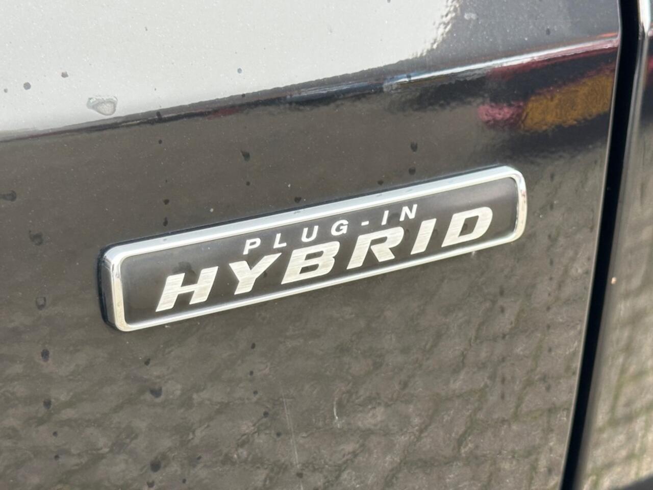 Ford KUGA 2.5 PHEV TITANIUM