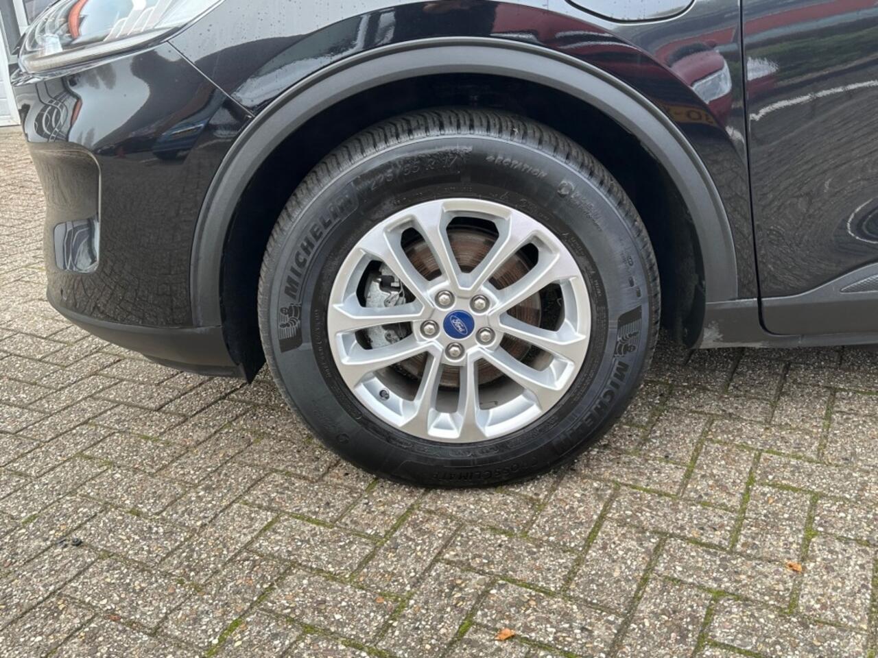 Ford KUGA 2.5 PHEV TITANIUM