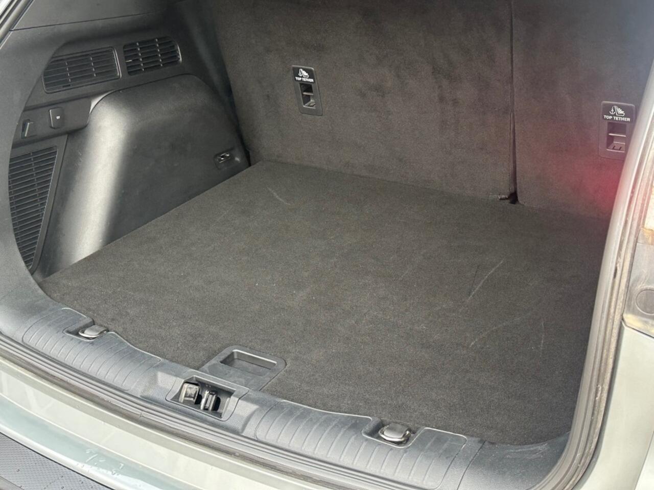 Ford KUGA 2.5 PHEV TITANIUM TREKHAAK