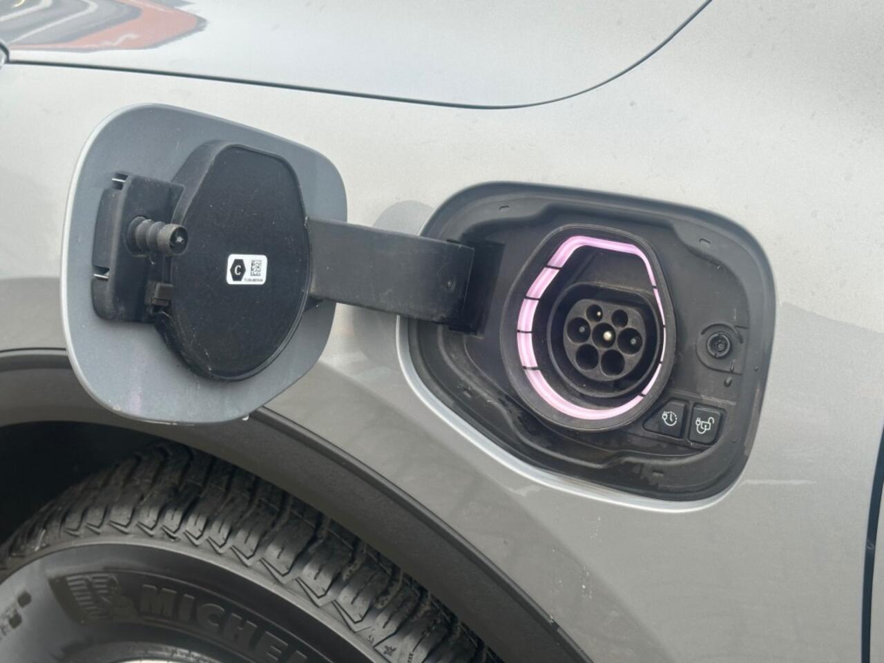 Ford KUGA 2.5 PHEV TITANIUM TREKHAAK