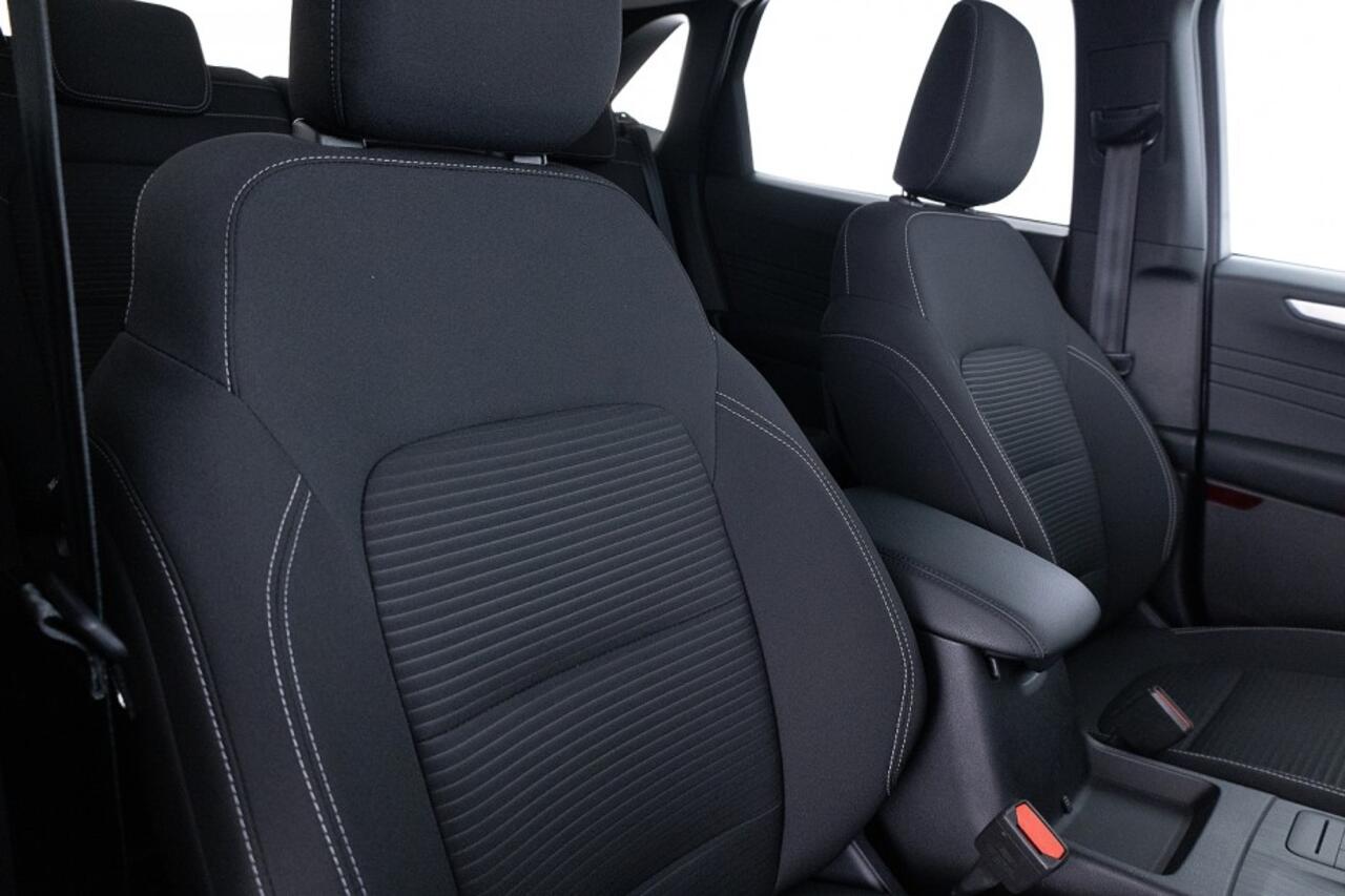 Ford KUGA 2.5 PHEV Titanium | ECC | Full LED | KEYLESS | Trekhaak