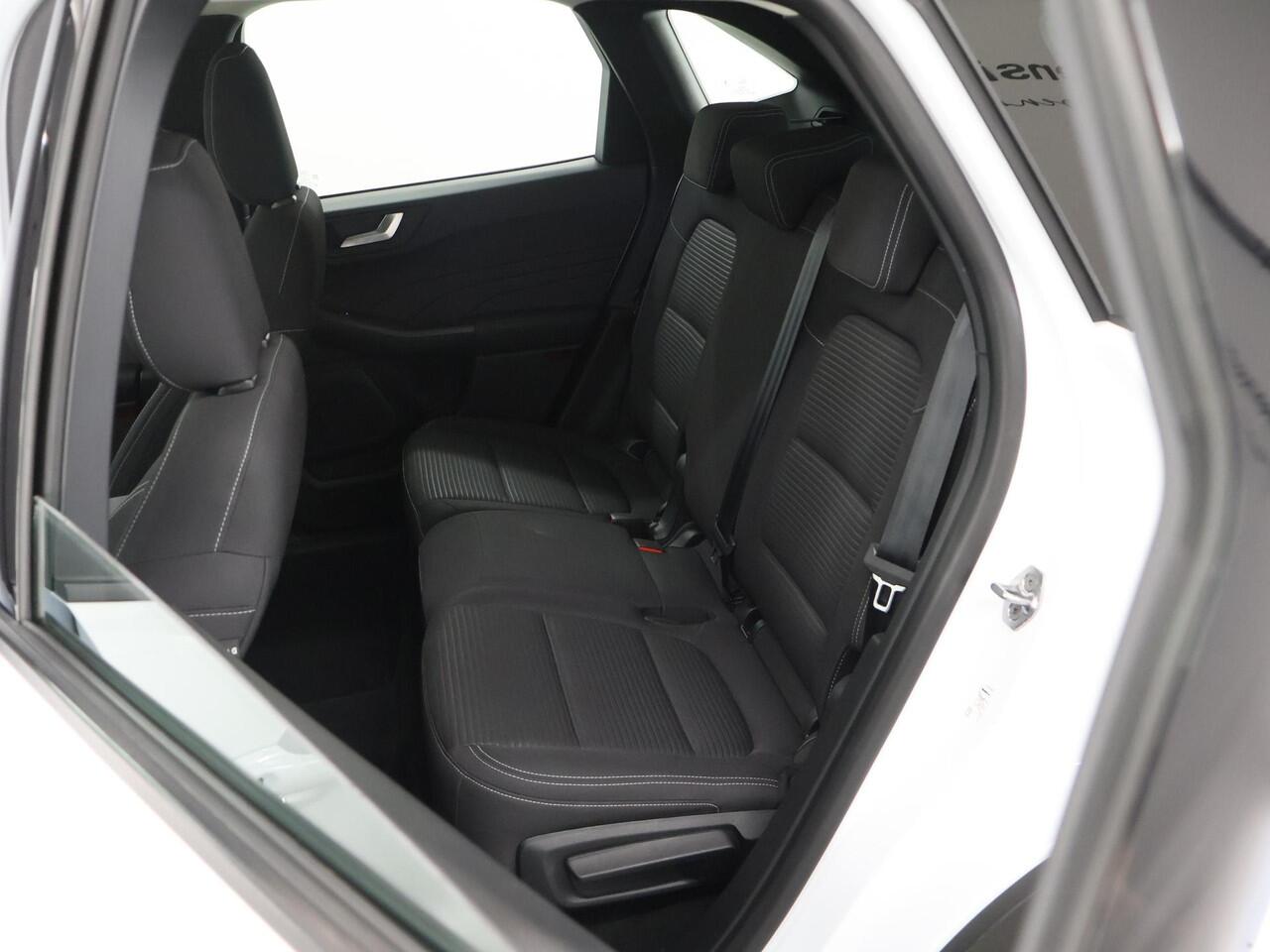 Ford KUGA 2.5 PHEV Titanium | Trekhaak Afneembaar | Stoelverwarming | Parkeercamera | Navigatie | Climate Control |