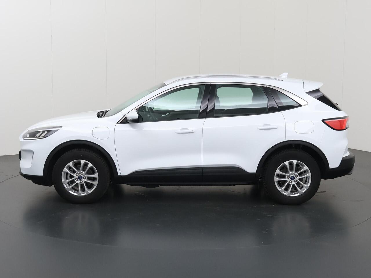 Ford KUGA 2.5 PHEV Titanium | Trekhaak Afneembaar | Stoelverwarming | Parkeercamera | Navigatie | Climate Control |